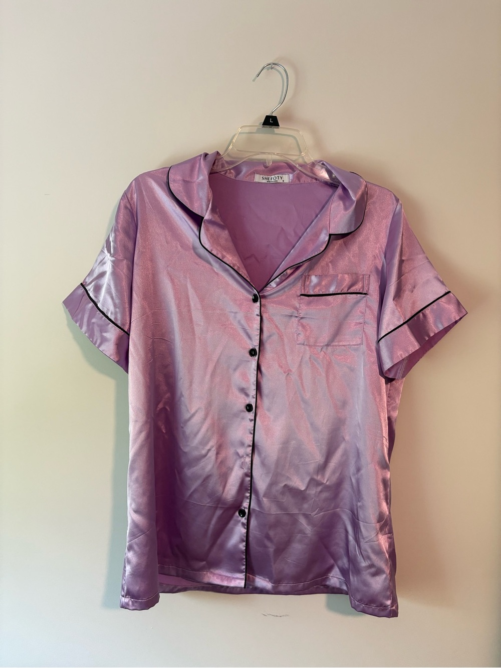 Silky Lavender Short Sleeve Button-Up Top with Black Piping